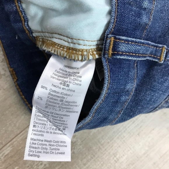 MADEWELL High-Rise Denim Shorts in Glenoaks Wash - Picture 6 of 9